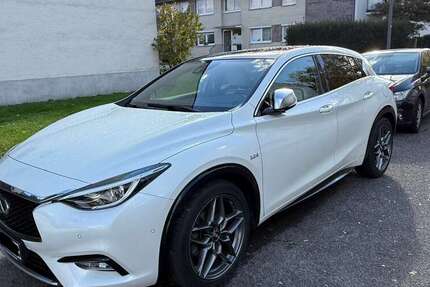 INFINITI Q30 119.255 km 11.500 € Köln 51147