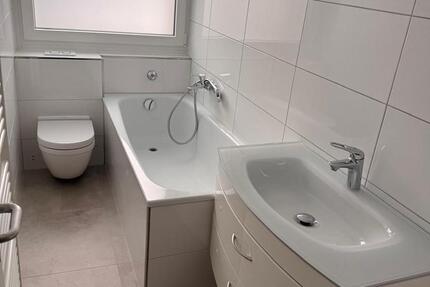 Kernsanierte 3 Zimmer Wohnung mit Balkon & Garage Rtg Süd 3 zimmer