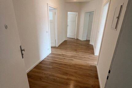 Wohnung Düsseldorf Bilk - 3 Zimmer, 79 m&sup2;, 1.430&euro; | Angebot:26886365