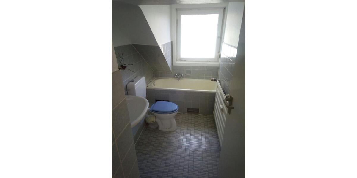 Dachgeschoßwohnung Wuppertal Barmen - 3 Zimmer, 75 m&sup2;, 599&euro; | Angebot:25646821