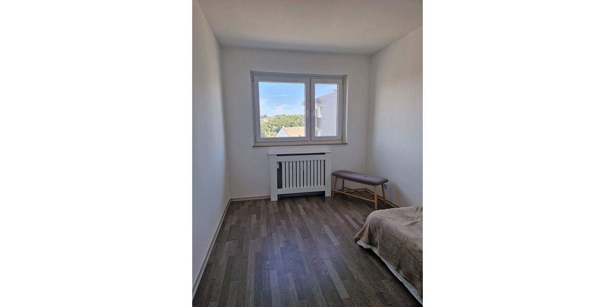 Renovierte 3-Zimmer-Wohnung mit Balkon & Garage - provisionsfrei 3 zimmer