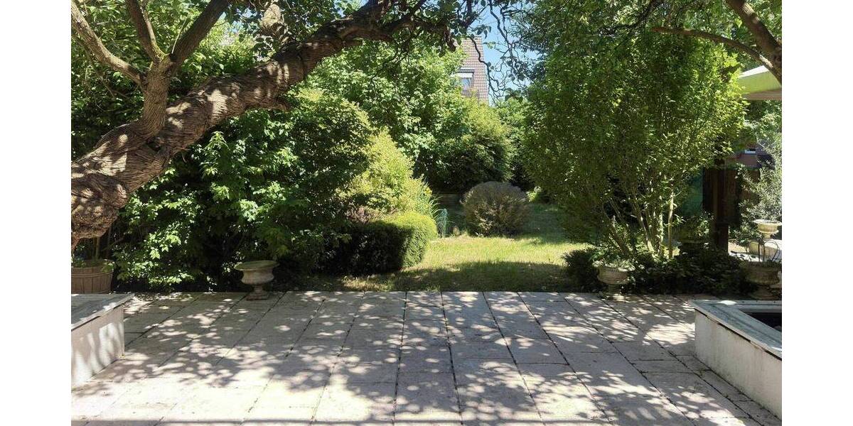 Etagenwohnung Düsseldorf Eller - 3 Zimmer, 126 m&sup2;, 365.000&euro; | Angebot:25685495