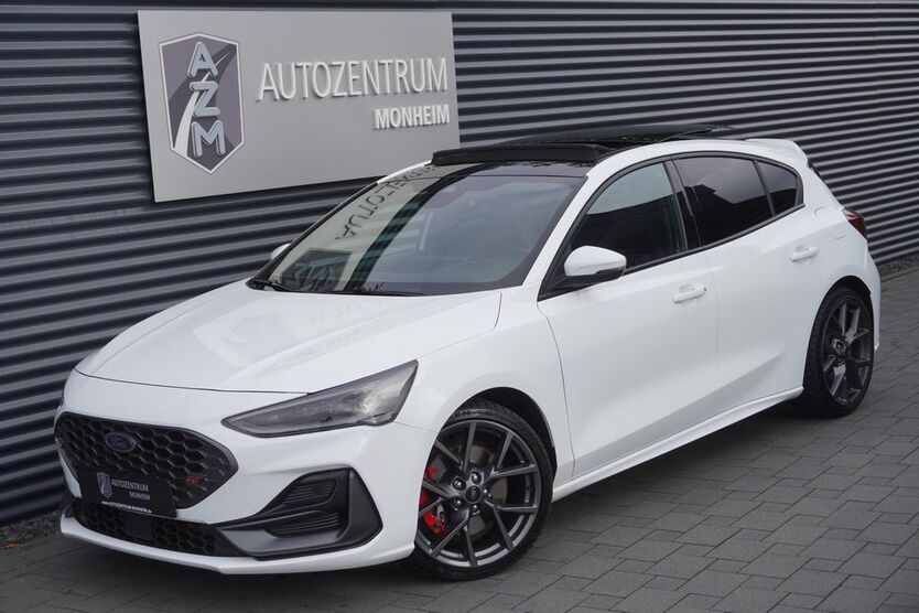 Ford Focus 58.000 km 29.990 € Monheim am Rhein 40789