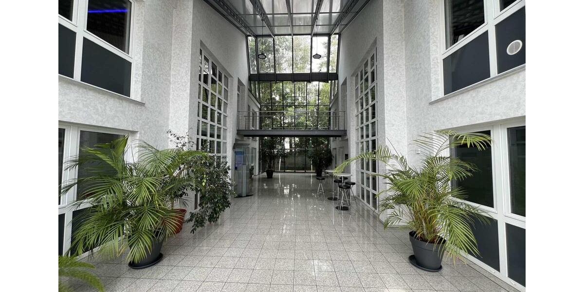 Hochwertige 76 m² Büroeinheit mit Exzellenter Anbindung zimmer