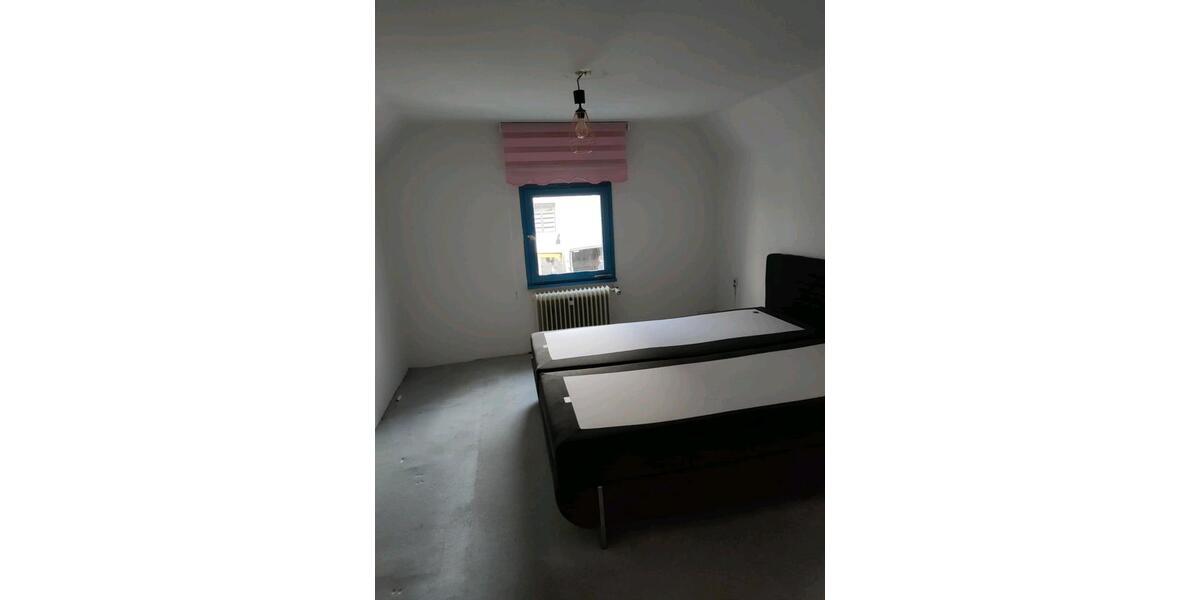 Einfamilienhaus Solingen Wald - 3 Zimmer, 70 m&sup2;, 690&euro; | Angebot:26189039