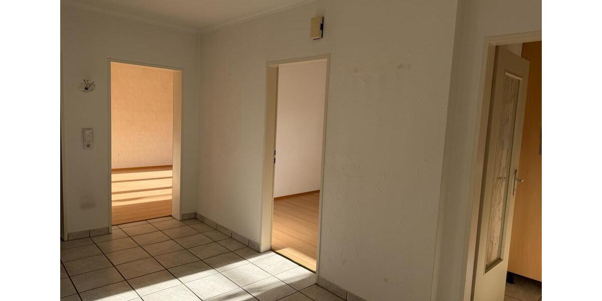 **Helle, großzügige 3-ZI-Whg ErdgeschossHochparterre in zentraler Lage von Leverkusen Schlebusch** 3 zimmer