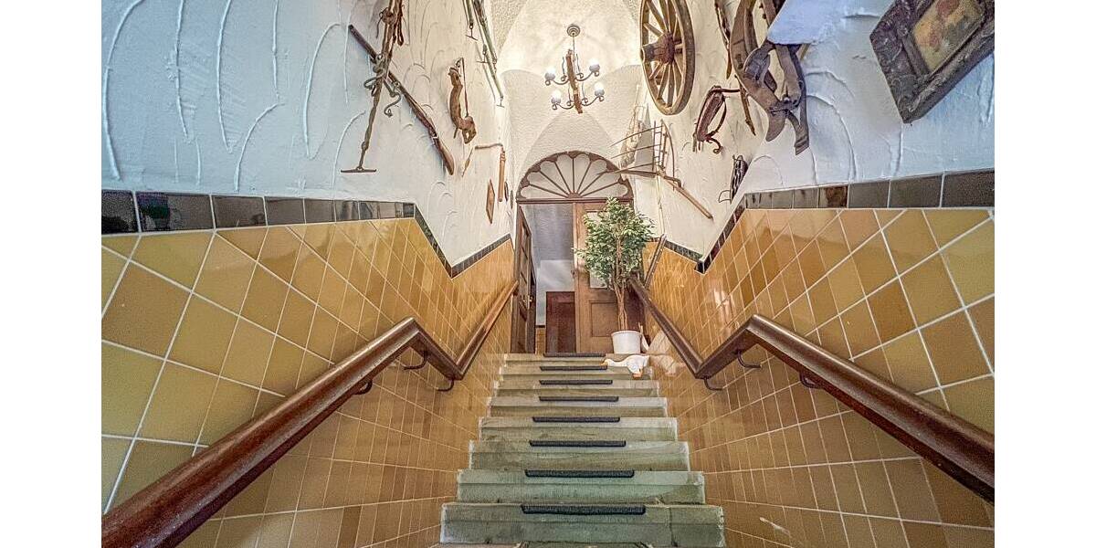 Historisches Herrenhaus im Hagener Süden, aufgeteilt in zwei Eigentumswohnungen 1 zimmer