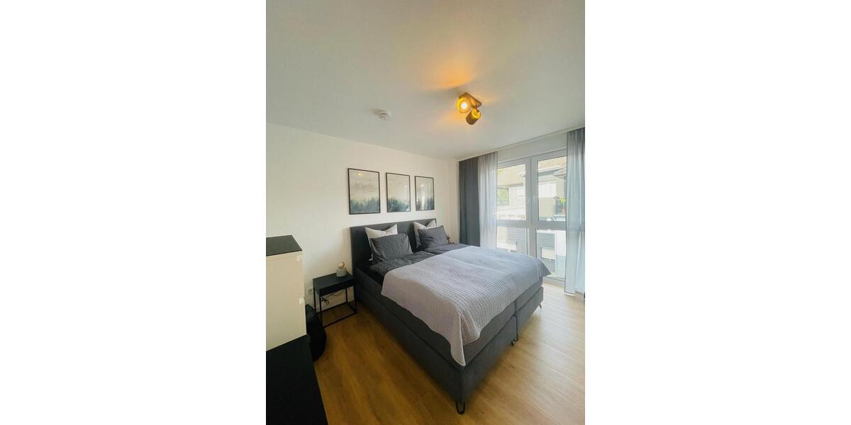 Moderne und helle neuwertige 4-Zimmer Wohnung mit 3 Balkonen im EG in Solingen 4 zimmer