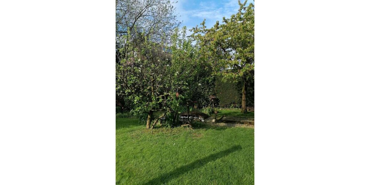 Helle Parterre Wohnung mit Garten und Wintergarten 2 zimmer