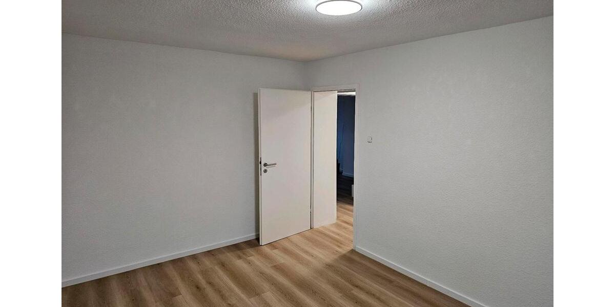 Etagenwohnung Solingen Höhscheid - 2 Zimmer, 51 m&sup2;, 880&euro; | Angebot:26408260