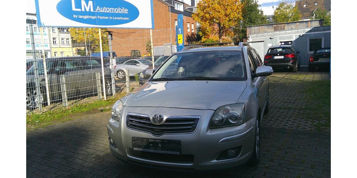 Toyota Avensis 270.652 km 3.950 &euro; Leverkusen 51377