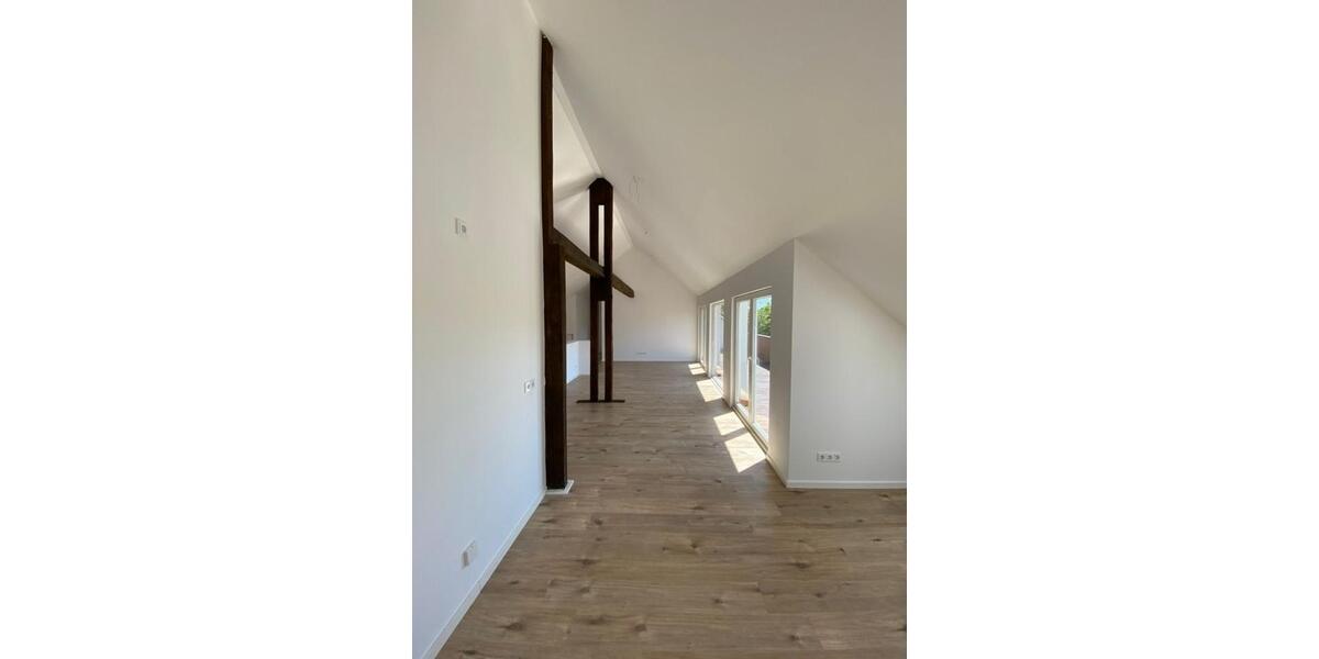 Dachgeschoßwohnung Lindlar - 3 Zimmer, 102 m&sup2;, 955&euro; | Angebot:26256349