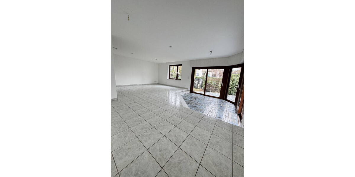 Etagenwohnung Bergisch Gladbach Schildgen - 3 Zimmer, 109 m&sup2;, 1.490&euro; | Angebot:26037052