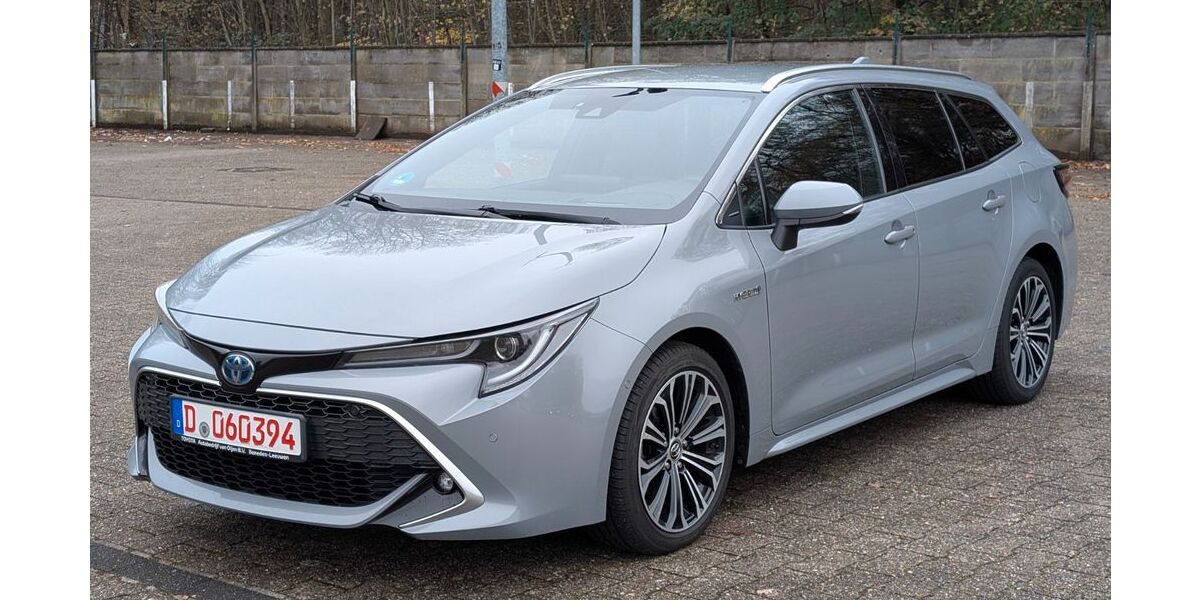 Toyota Corolla 150.300 km 18.445 &euro; Düsseldorf 40589