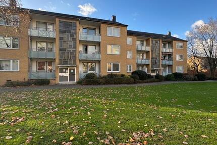 3 Zi-Erdgeschosswohnung mit zwei Balkone und eigenen Garten! zimmer