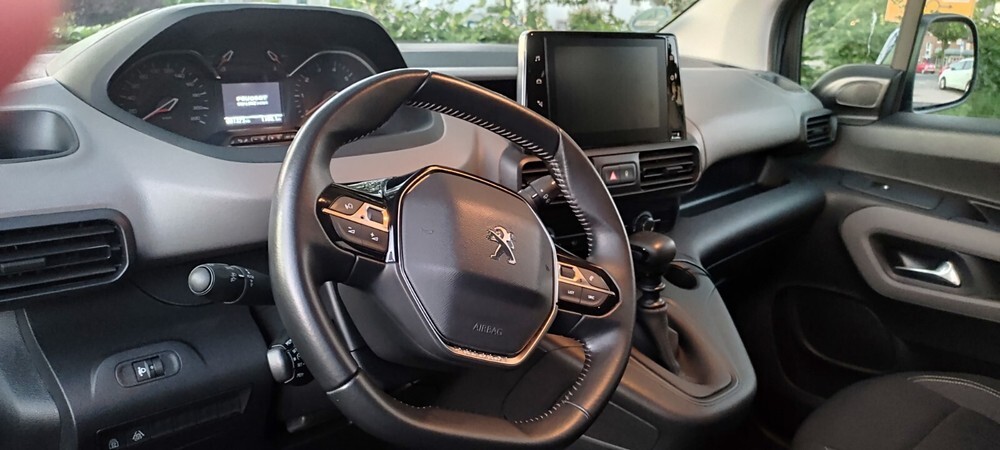 Peugeot Rifter L1 Active PureTech 110 81.000 km 15.900 € Köln 50667