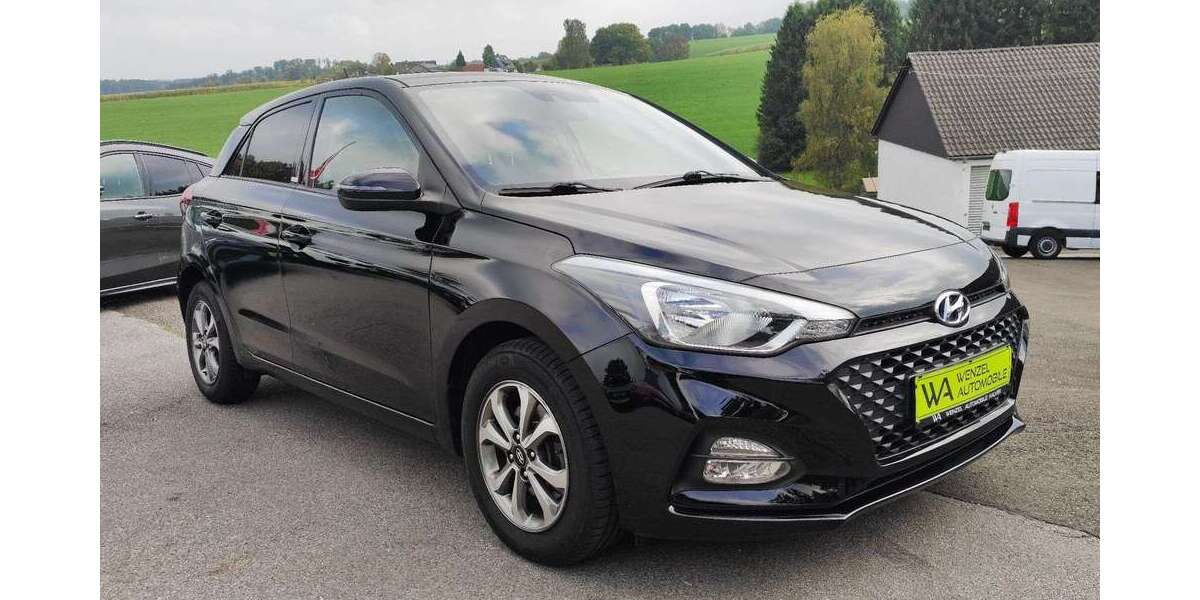 Hyundai i20 93.013 km 10.995 &euro; Halver 58553