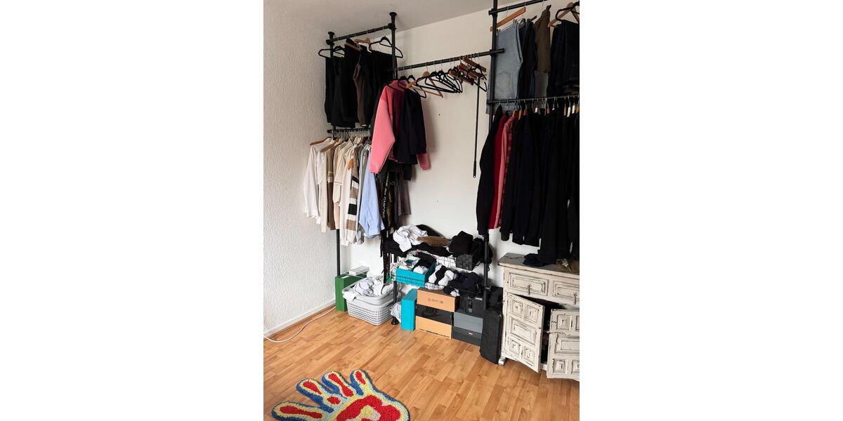 Untermiete: Helle 3-Raum-Wohnung in Düsseldorf mit Ausblick auf B 3 zimmer