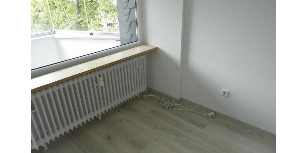 Schöne, modernisierte ETW, 83qm, 2xLoggia, zentral RS-Lennep 3 zimmer