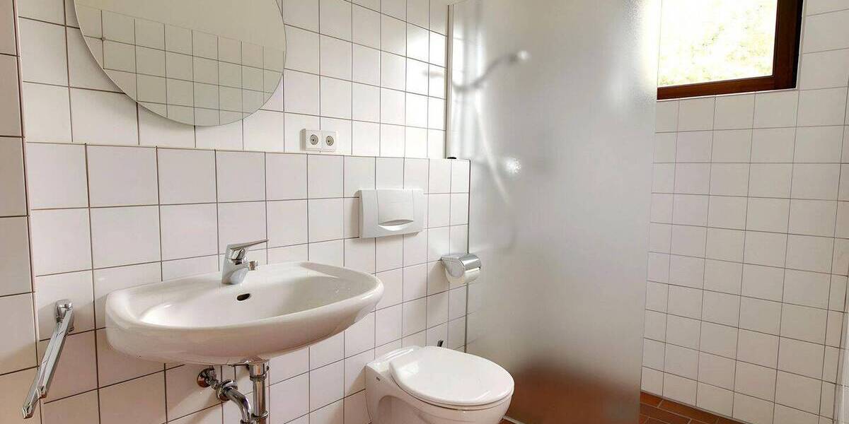 Etagenwohnung Bergisch Gladbach Alt-Refrath - 3 Zimmer, 87 m&sup2;, 1.250&euro; | Angebot:26805159