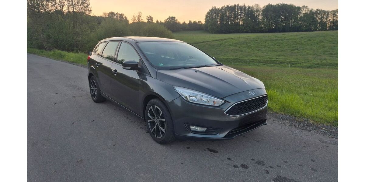 Ford Focus 141.000 km 6.500 &euro; Marienheide 51709