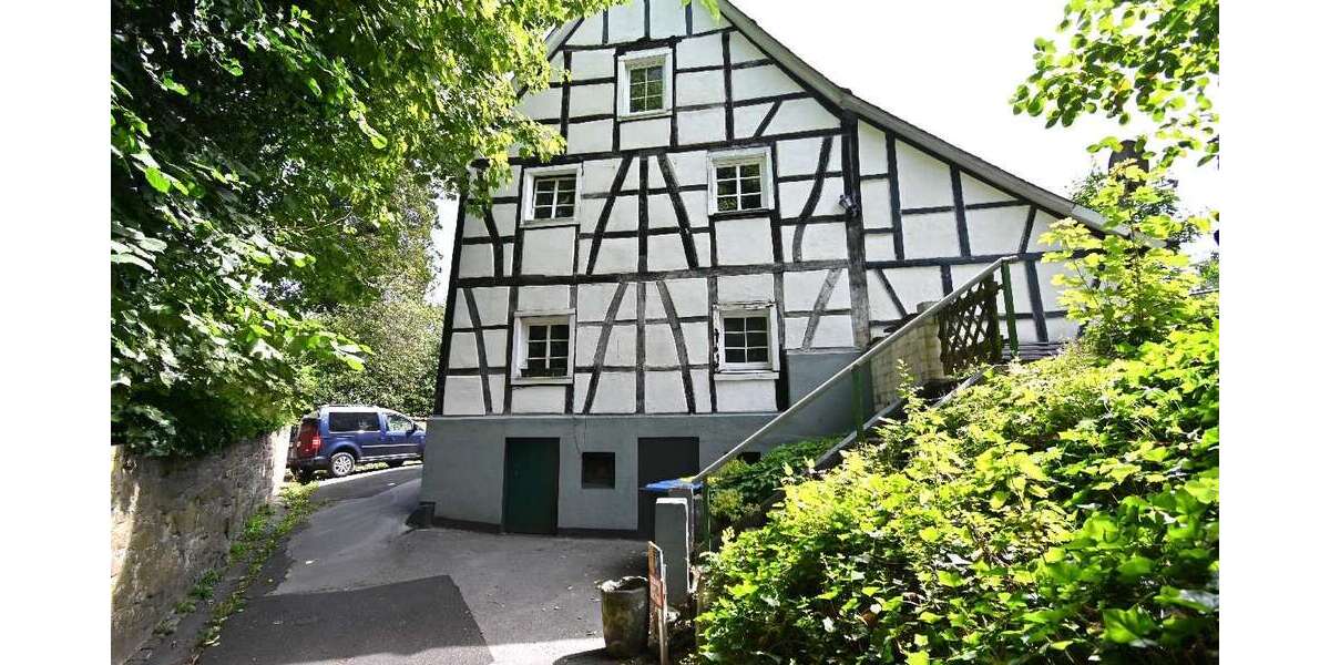 Haus zum Kaufen in Solingen 169.000 € 124 m² 5 zimmer