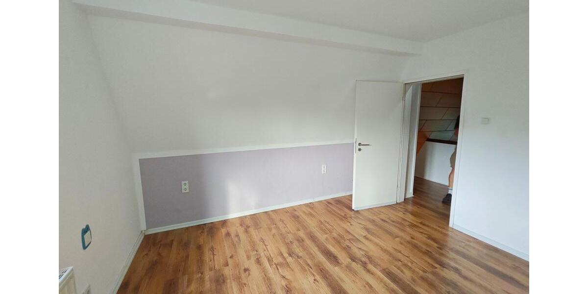 Einfamilienhaus Radevormwald - 3 Zimmer, 130 m&sup2;, 349.000&euro; | Angebot:27225895
