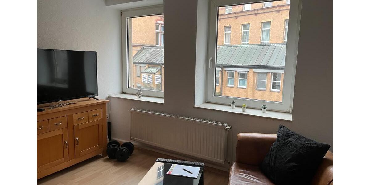 Zunächst Bewerberstopp! Biete helle 1 ZKB möbliert 1 zimmer