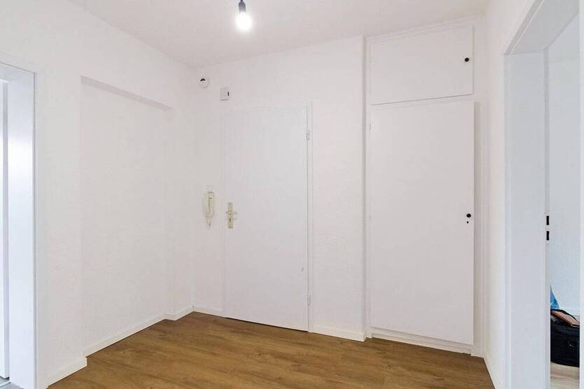 61 m² frisch renovierte 2-Zi.-Wohnung mit modernem Bad - ideal für Anleger & Eigennutzer