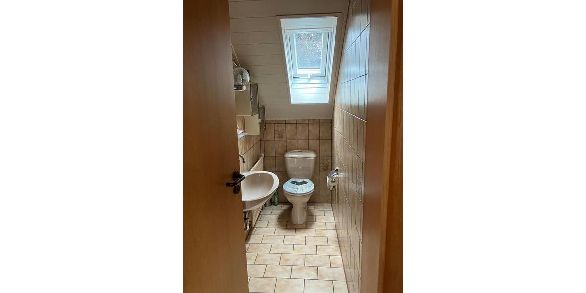 Dachgeschoßwohnung Halver - 4 Zimmer, 105 m&sup2;, 198.000&euro; | Angebot:27161545