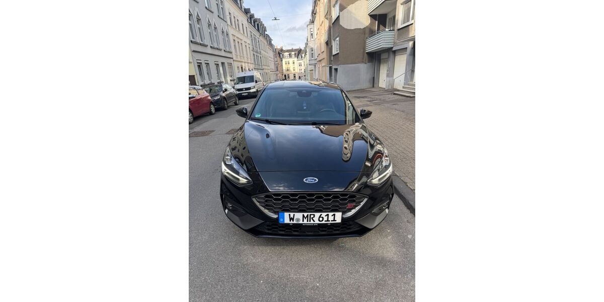 Ford Focus 65.000 km 19.500 &euro; Wuppertal 42283
