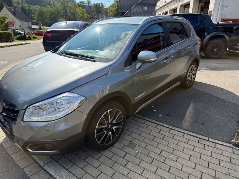 (SX4) S-Cross