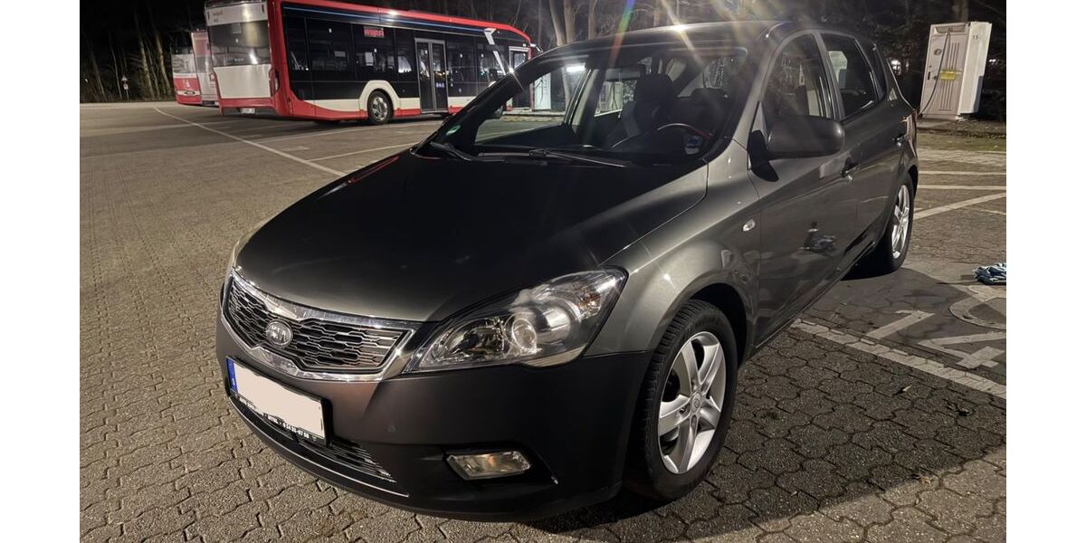 Kia ceed / Ceed 110.000 km 4.600 &euro; Kürten 51515
