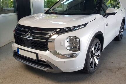 Mitsubishi Plug-in Hybrid Outlander