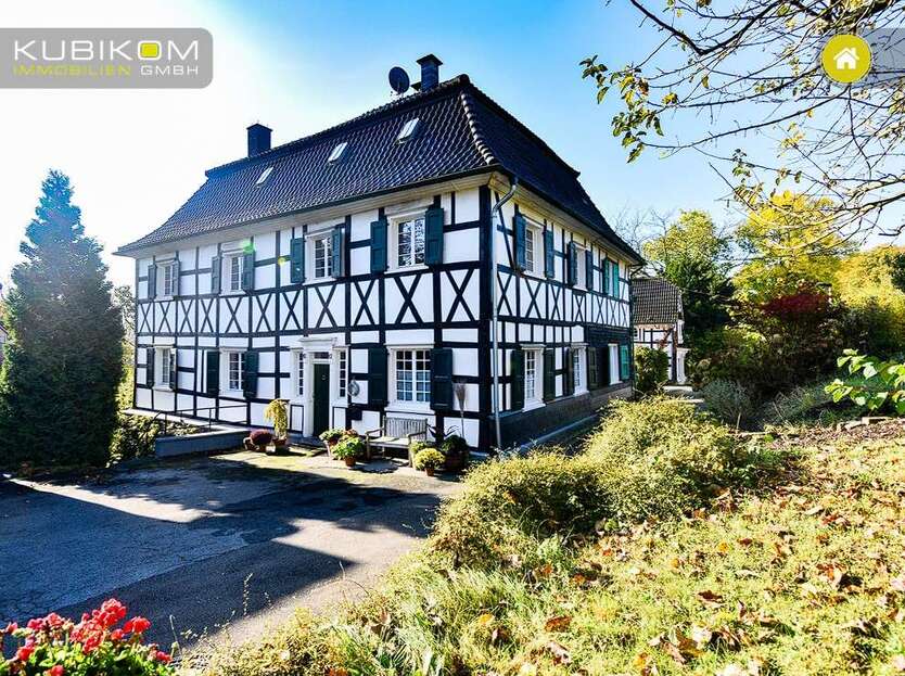 Haus zum Kaufen in Solingen 649.000 € 195.02 m²