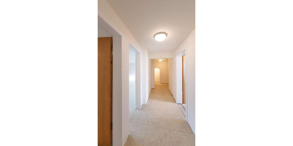 * Erstbezug nach Modernisierung * 2 Zimmer + Wohnküche + Hobbyraum & Balkonoption * 2 zimmer