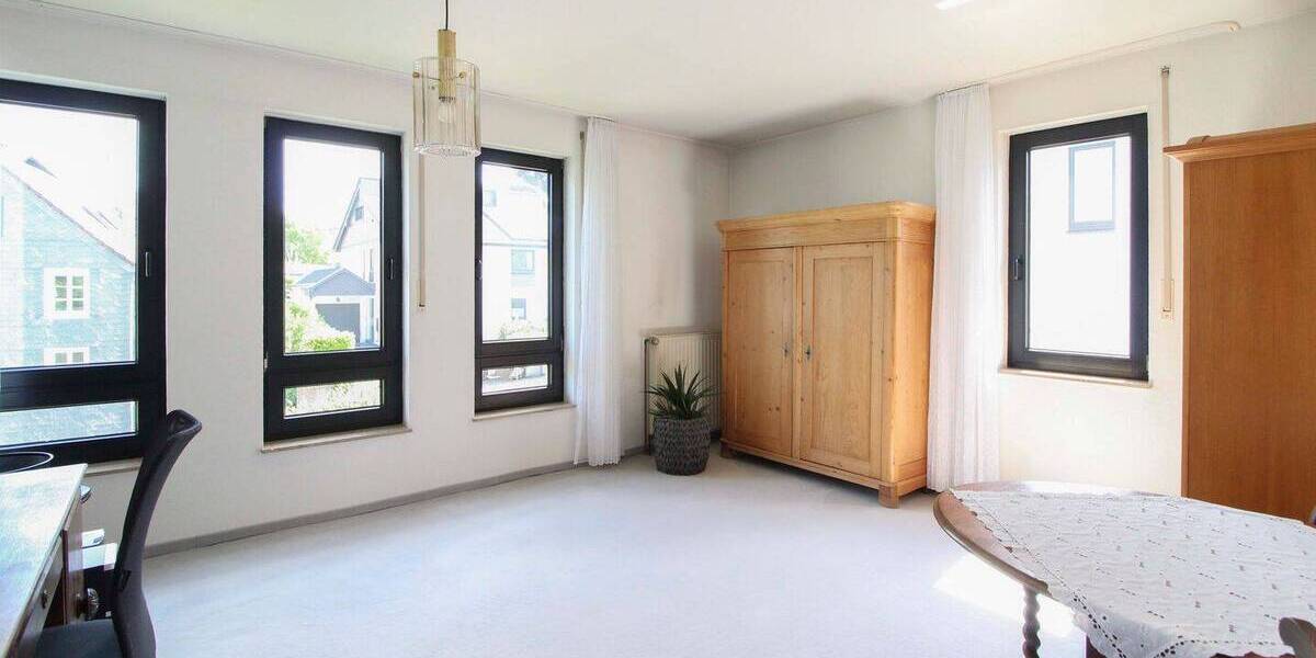 Einfamilienhaus Haan - 7 Zimmer, 303 m&sup2;, 889.000&euro; | Angebot:26834359