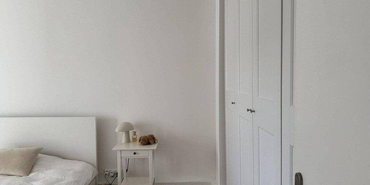 Etagenwohnung Düsseldorf Unterbilk - 3 Zimmer, 90 m&sup2;, 1.810&euro; | Angebot:26874110