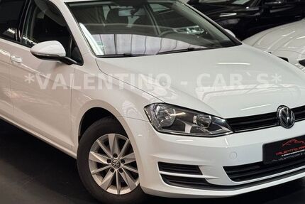 VW Golf 93.147 km 13.599 &euro; Radevormwald 42477