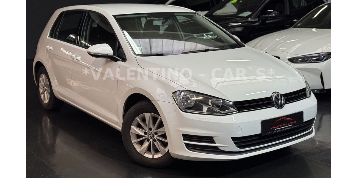 VW Golf 93.147 km 13.599 &euro; Radevormwald 42477