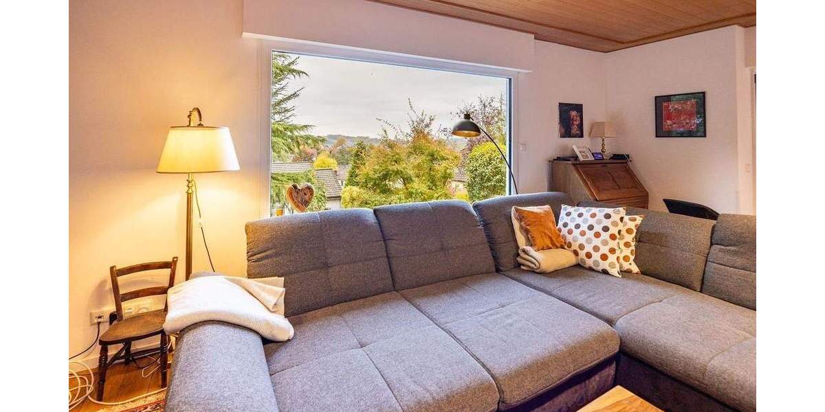 Einfamilienhaus mit Einlieger, Garage, Doppel-Carport und schönem Garten 7 zimmer