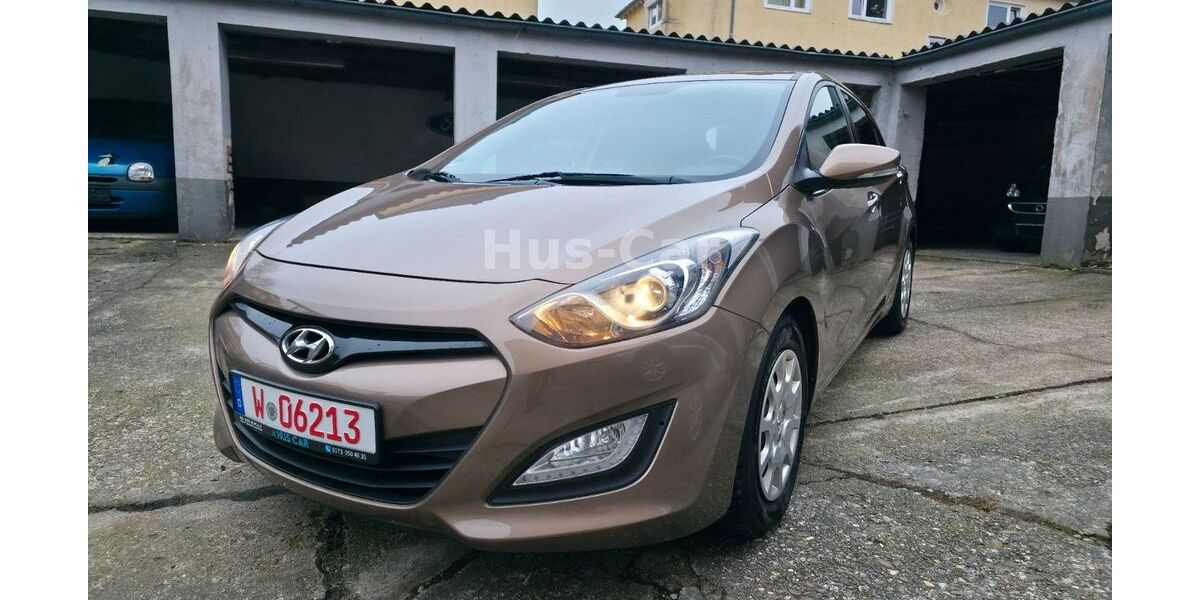 Hyundai i30 79.000 km 8.550 &euro; Wuppertal 42283