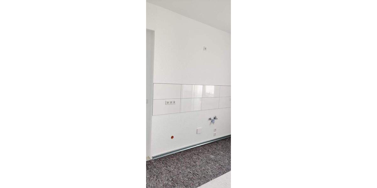 Etagenwohnung Düsseldorf Rath - 3 Zimmer, 92 m&sup2;, 1.250&euro; | Angebot:25774715