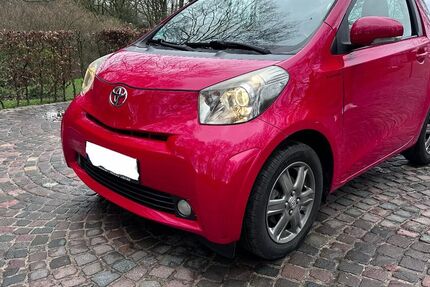 Toyota IQ 119.000 km 5.499 &euro; Wuppertal 42103