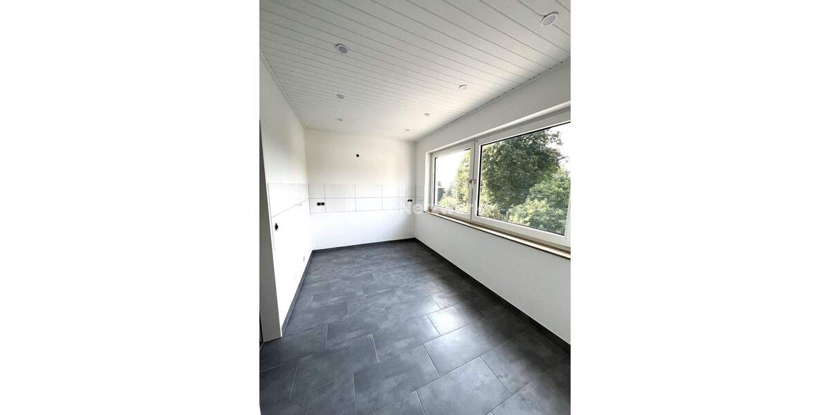 Gepflegtes und vermietetes Wohn- und Geschäftshaus in zentraler Lage zimmer