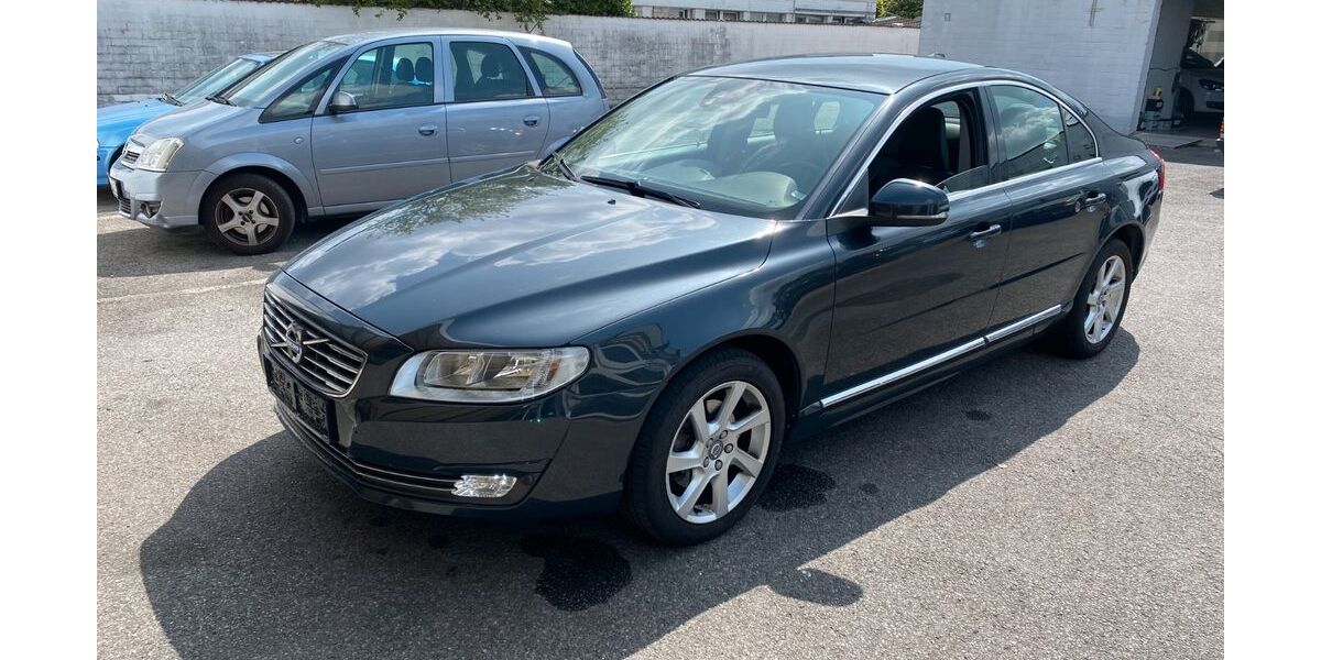 Volvo S80 166.000 km 12.900 &euro; Monheim 40789