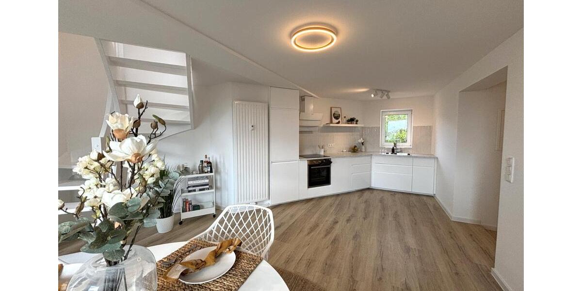 Dachgeschoßwohnung Köln Mülheim - 2.5 Zimmer, 54 m&sup2;, 317.000&euro; | Angebot:26999708