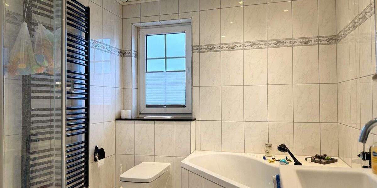 Mehrfamilienhaus, Wohnhaus Velbert Langenhorst - 6 Zimmer, 177 m&sup2;, 569.000&euro; | Angebot:25097233