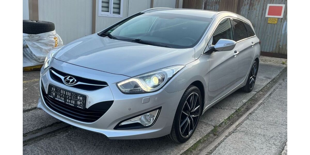 Hyundai i40 157.000 km 8.400 € Hattingen 45525