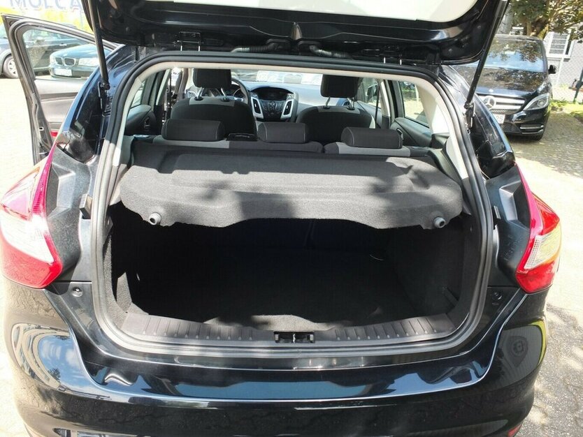 Ford Focus CHAMPIONS EDITION 5-TÜRIG orig.53.215 km ! 53.215 km 8.298 € Köln 50858